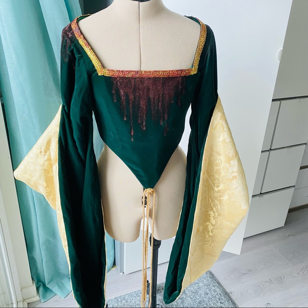 Queen Anne Boleyn Costume BLOODY
